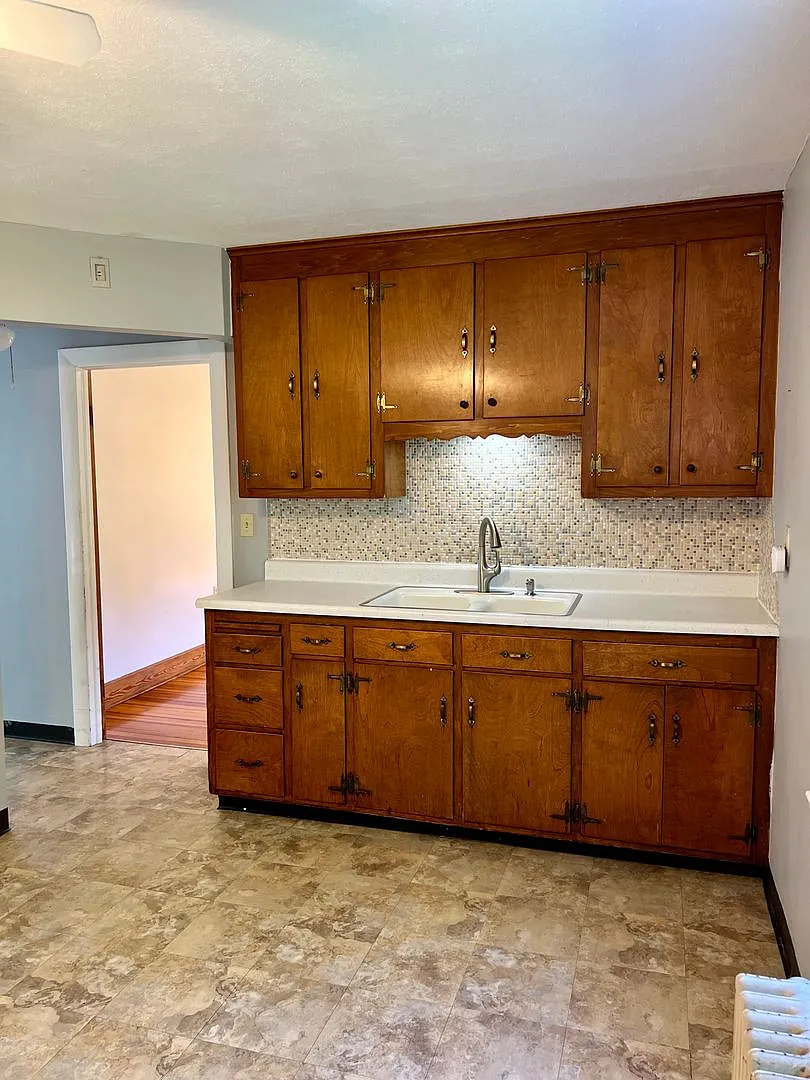 6 Silver Drive — Photo 2