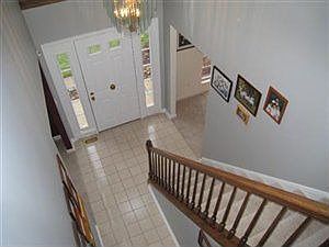 Foyer/Entryq