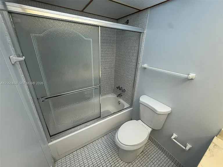 200 172nd St #416 — Photo 15