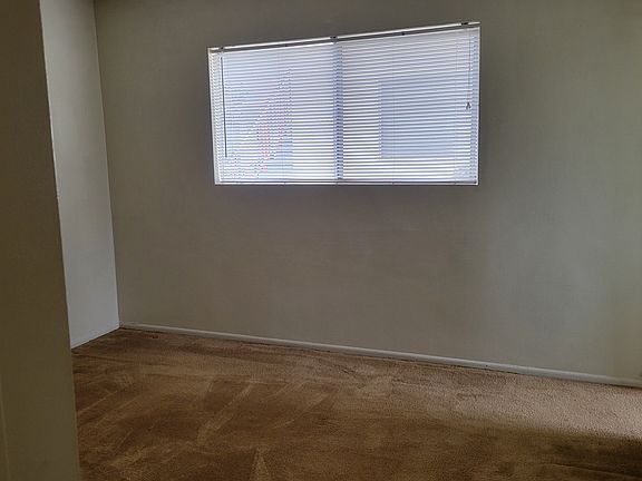 4th image of 1833 W Sallie Ln #3