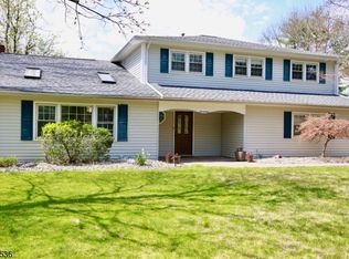 17 Hanover Rd, East Hanover, NJ 07936