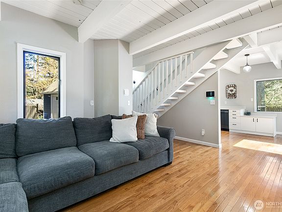 5th image of 16814 429th Avenue SE