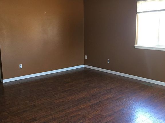 2nd image of 501 Mallard Dr