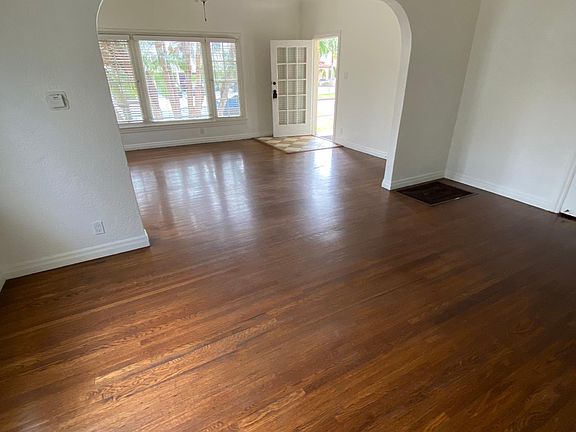 3rd image of 1432 S Hayworth Ave #1/2
