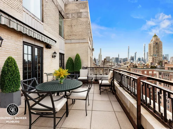 895 Park Avenue 16 17 18A image 1 of 17