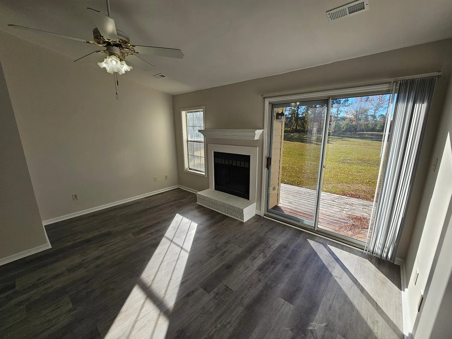 2 bed, 1016 sqft, $1,300 — Photo 4