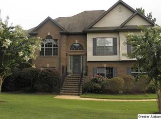 108 Chinaberry Ln, Maylene, AL 35114