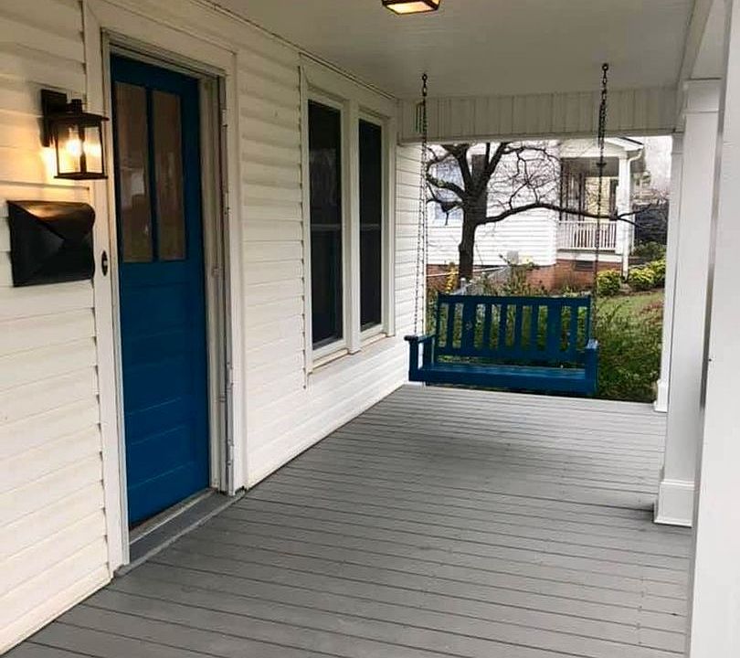 1st image of 113 York Ave