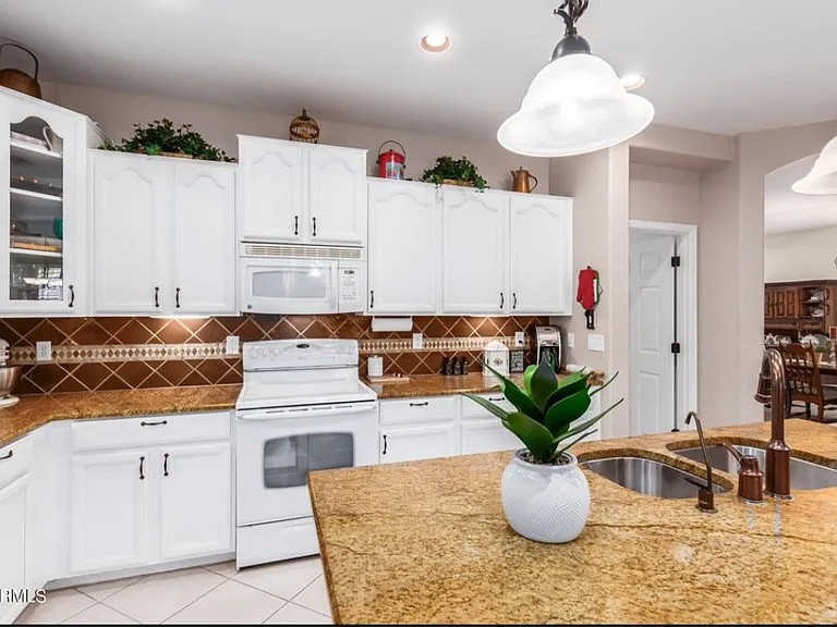 30984 N Obsidian Dr — Photo 9
