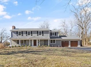 18 Powder Horn Way, Berkeley Heights, NJ 07922