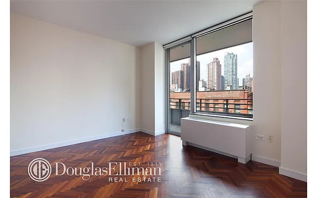 Rented by Douglas Elliman | media 19