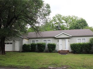 905 S Smelter St, Pittsburg, KS 66762