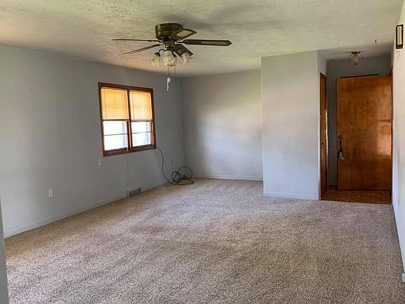 3rd image of 261 N Lincoln Ave