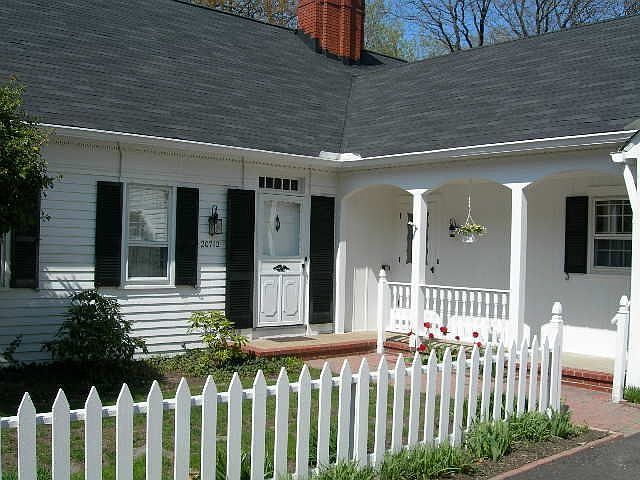 1st image of 20712 Beaconsfield Blvd