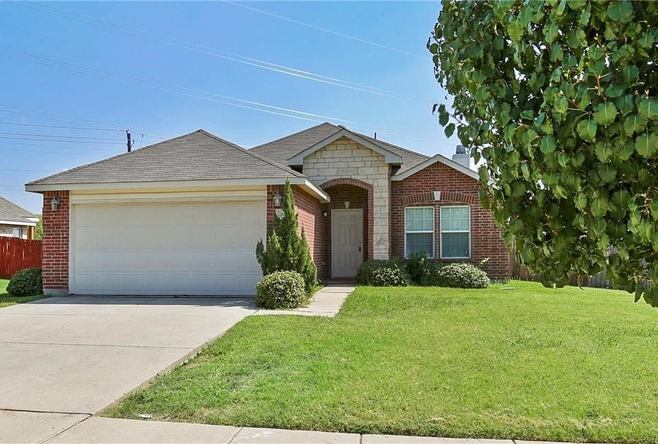 2nd image of 2808 Saddle Dr