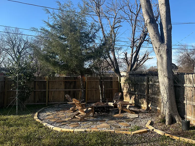 10825 Sharondale Ln — Photo 6