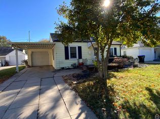 3509 SW Huntoon St, Topeka, KS 66604