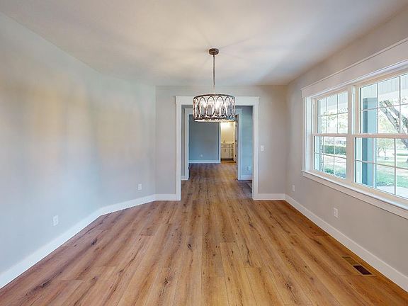 5th image of 1312 Forest Dr