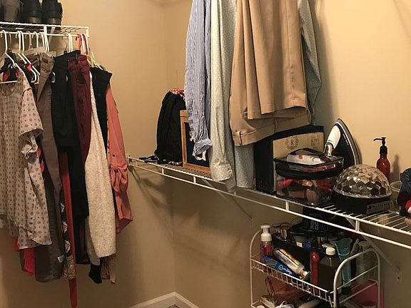 3rd image of 6041 Village West Ln