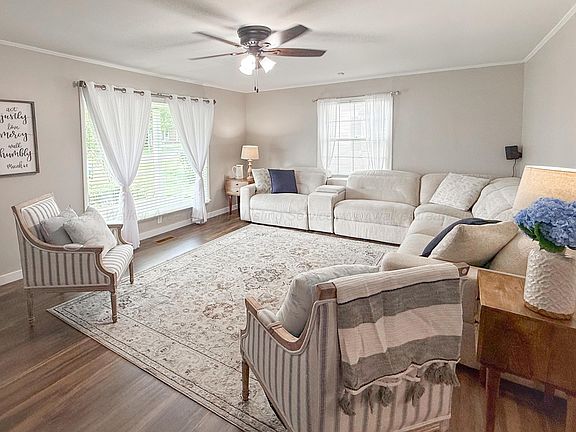 5th image of 224 Amory Ave