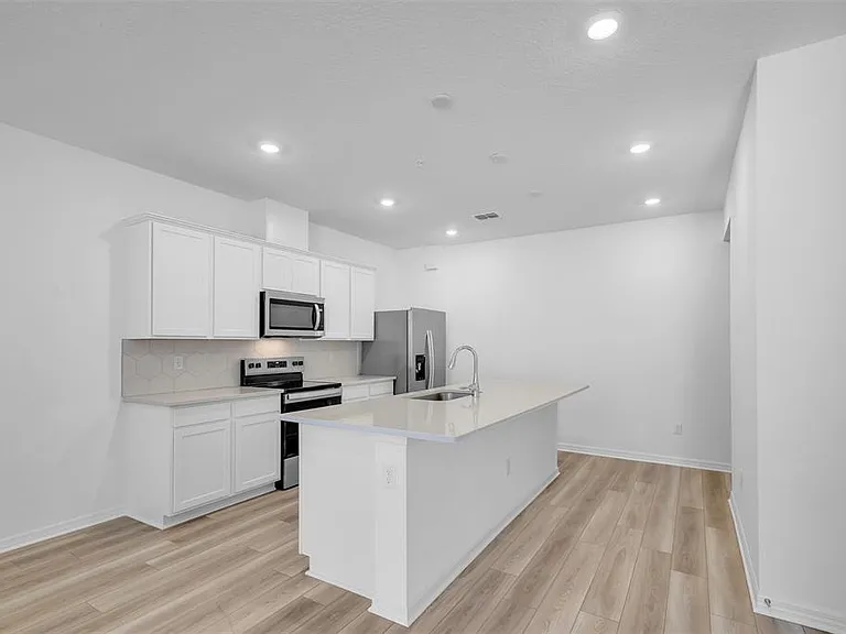 11398 Nona Sound St — Photo 5