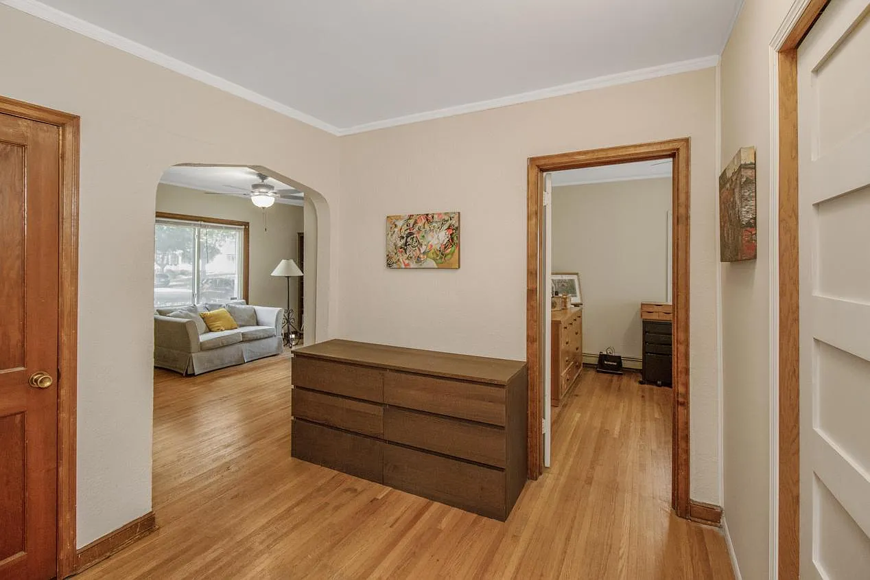 2 bed, 1088 sqft, $1,790 — Photo 3