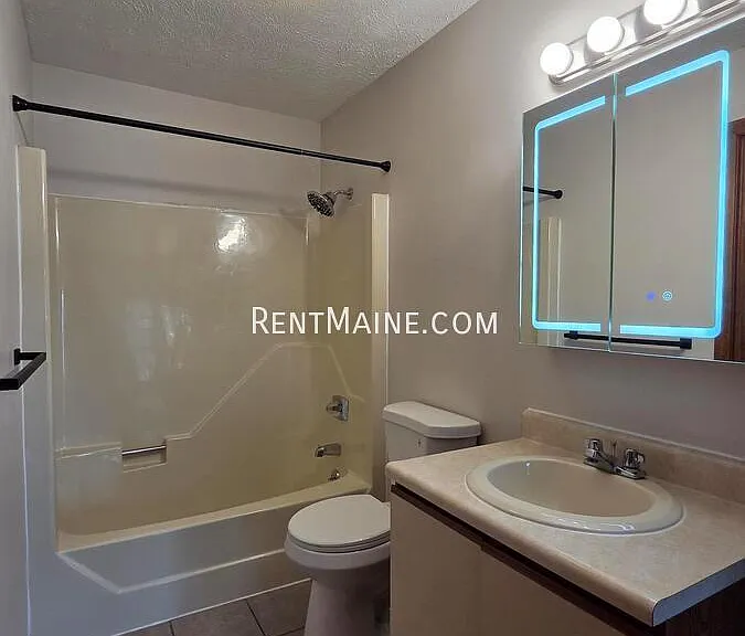 4 Hartley St #7 — Photo 20