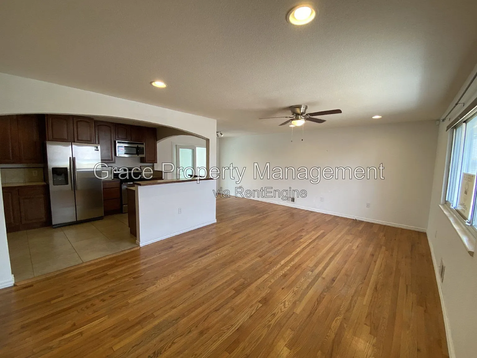 4 bed, 2.0 bath, 2028 sqft, $2,795 — Photo 2
