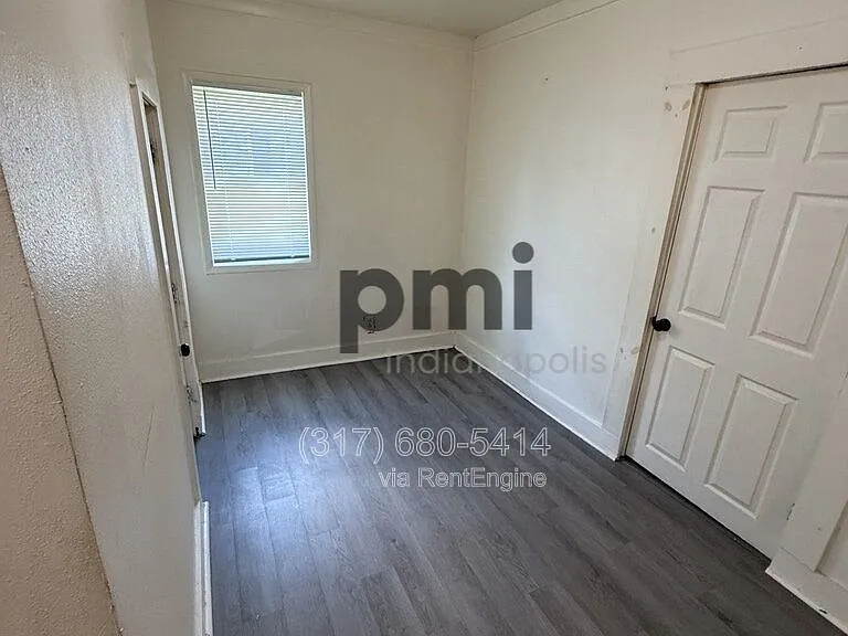 1308 W 4th St — Photo 15