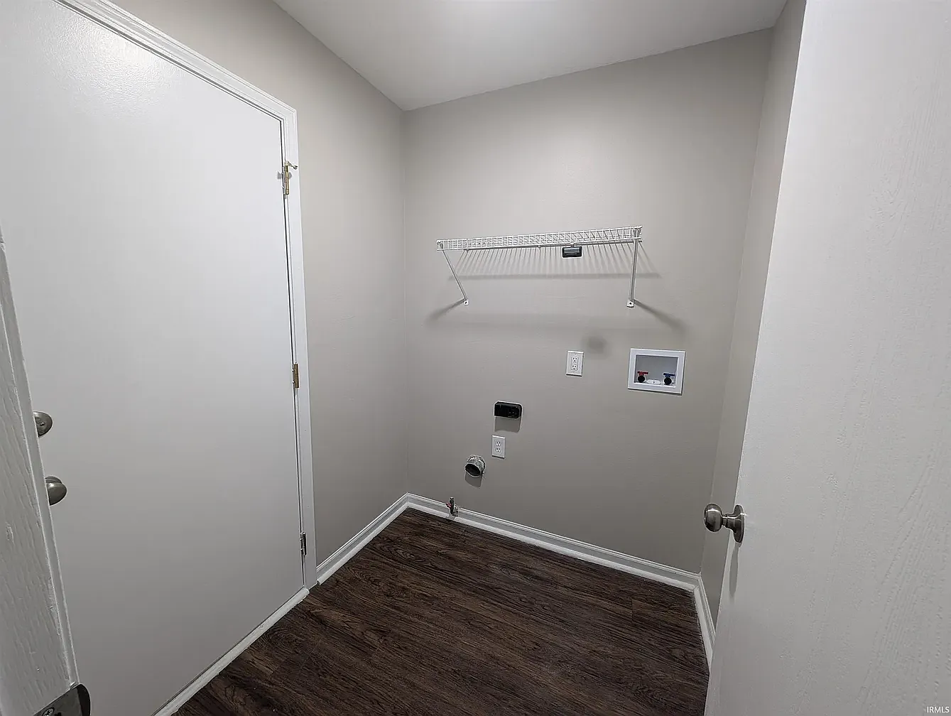 3 bed, 1075 sqft, $1,525 — Photo 2