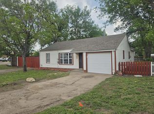 813 W 33rd St N, Wichita, KS 67204