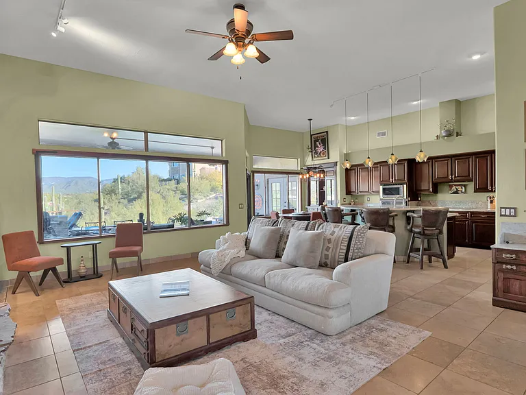 5640 E Miramonte Dr S — Photo 5