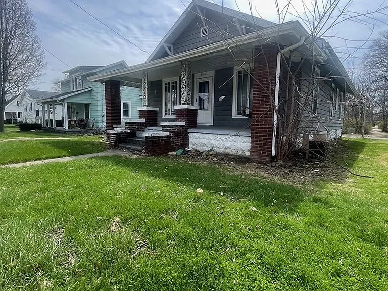 2105 W Jackson St — Photo 10