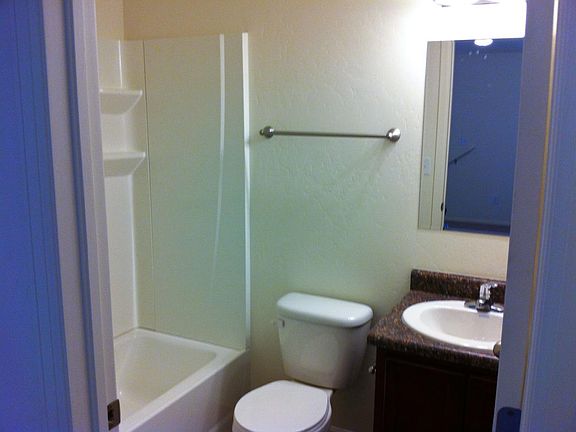 Upstairs full bath