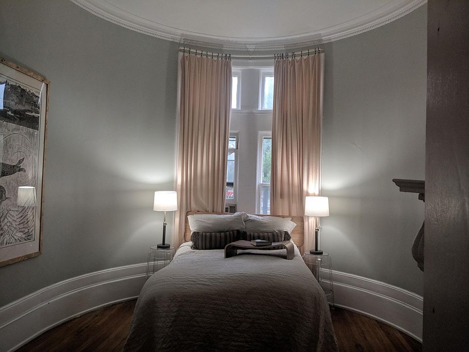 2nd image of 404 Fountain St NE APT 2