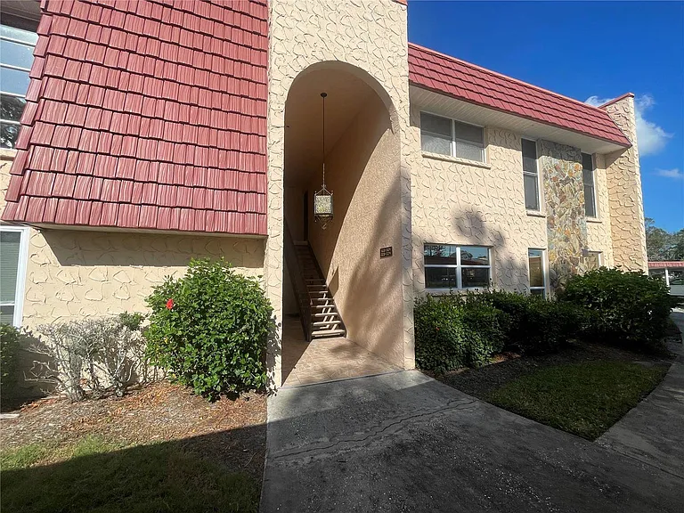 124 Dogwood Cir — Photo 6