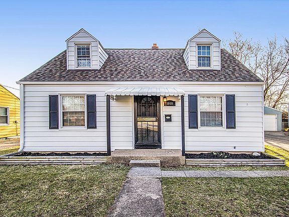 2nd image of 1010 N Ironwood Dr