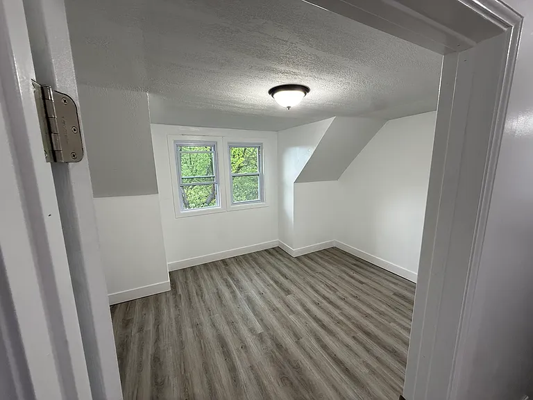 3604 E 53rd St — Photo 20