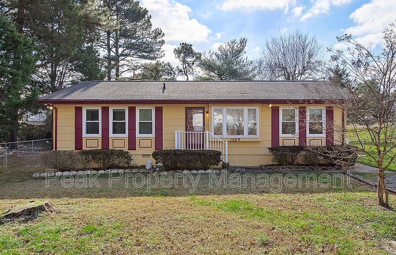 1st image of 1409 Etna Cir