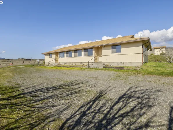 8415 Hwy 14, Dallesport, WA 98617