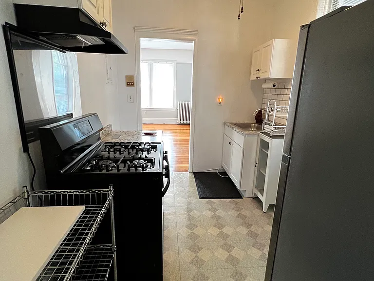 10 Arlington Ter #5 — Photo 16