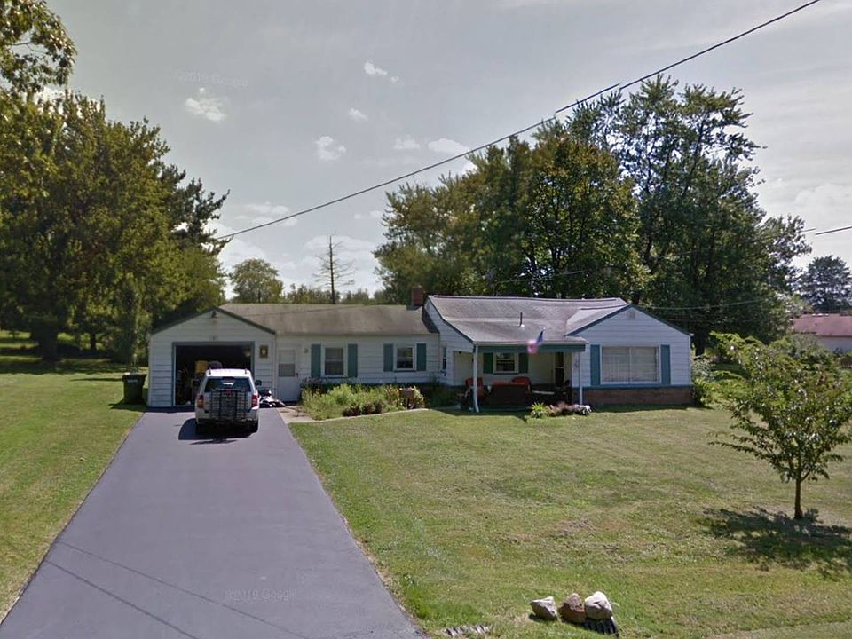 1st image of 8 Foster Dr