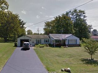8 Foster Dr, New Middletown, OH 44442