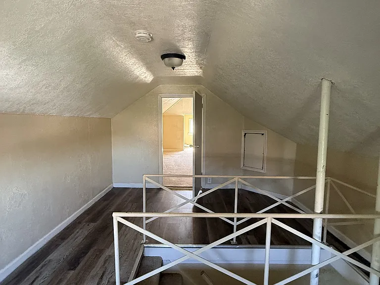 2547 Adams Ave #4 — Photo 6