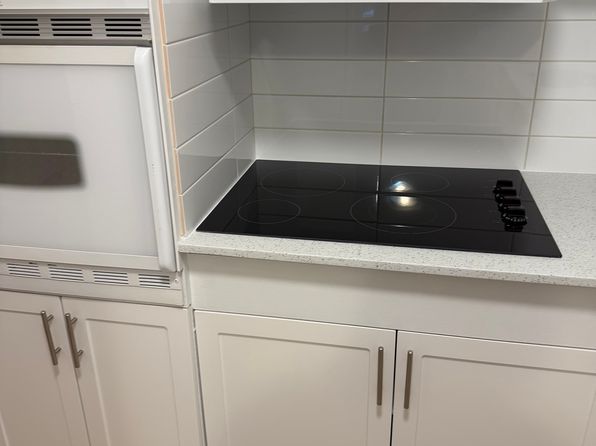 2 bedroom rental in Vancouver — photo 3