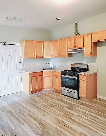 297 Ellis Ave #5C — Photo 1