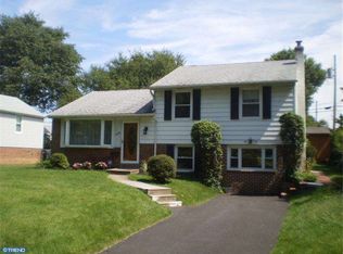 11079 Waldemire Dr, Philadelphia, PA 19154