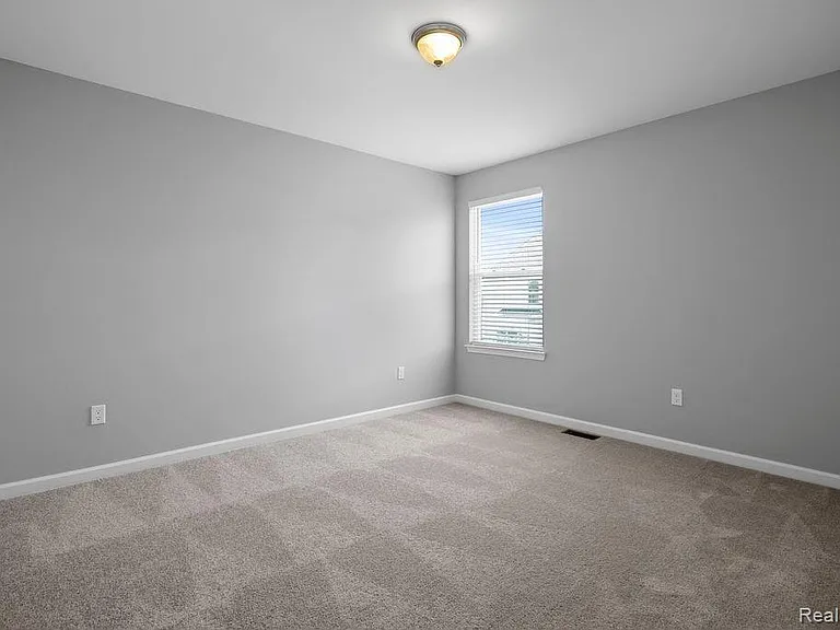 277 Springview St — Photo 18