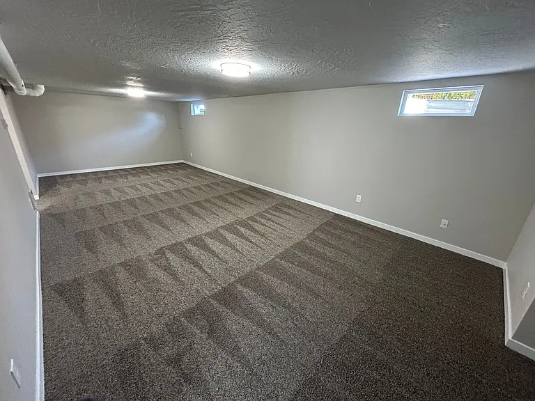 323 East Wabash Avenue — Photo 37