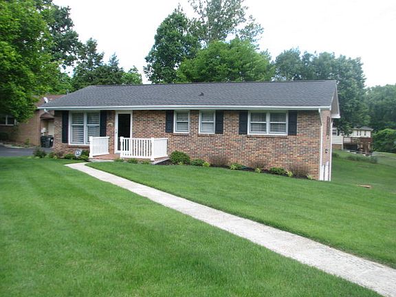 2nd image of 459 Meadowcrest Dr